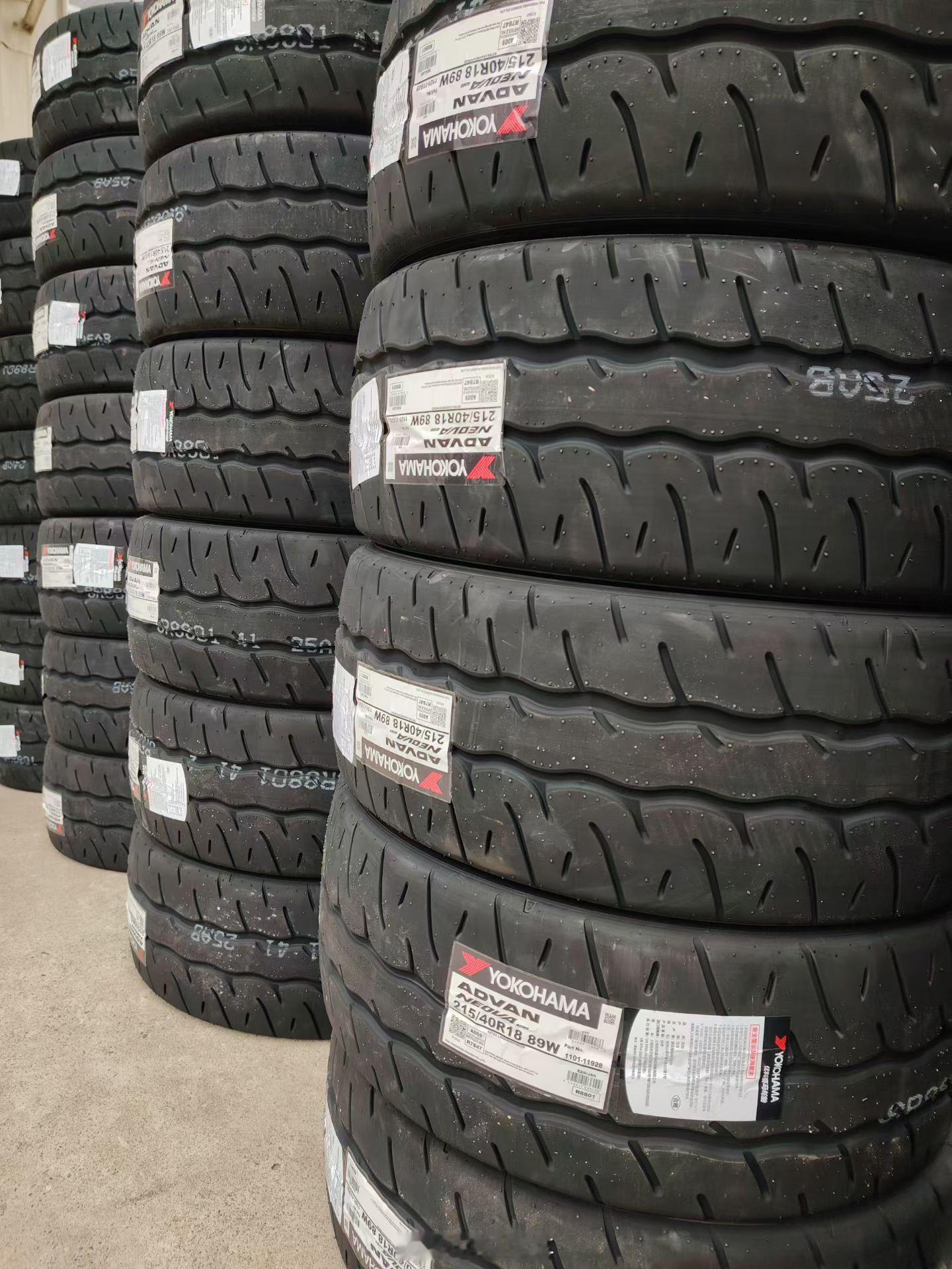 都知道MINI 2.0T装上YOKOHAMA优科豪马AD09半热熔215/40R