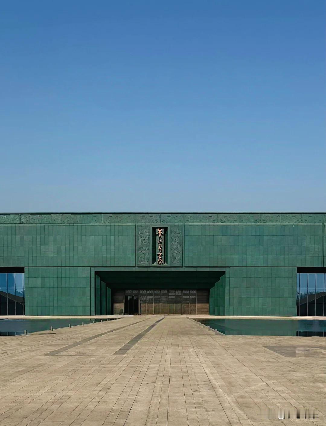 🏛️ 历史地位：华夏文明发源地

安阳是甲骨文的发现地和殷墟所在地，被誉为“文