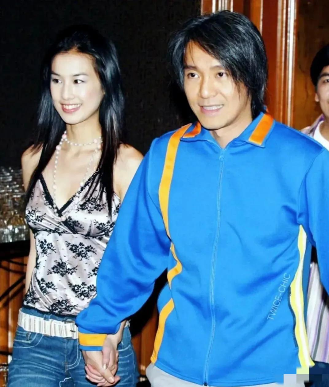 不知道她后不后悔，没坚定选择星爷！星爷真喜欢她！黄圣依除了长得漂亮，还有种清透的