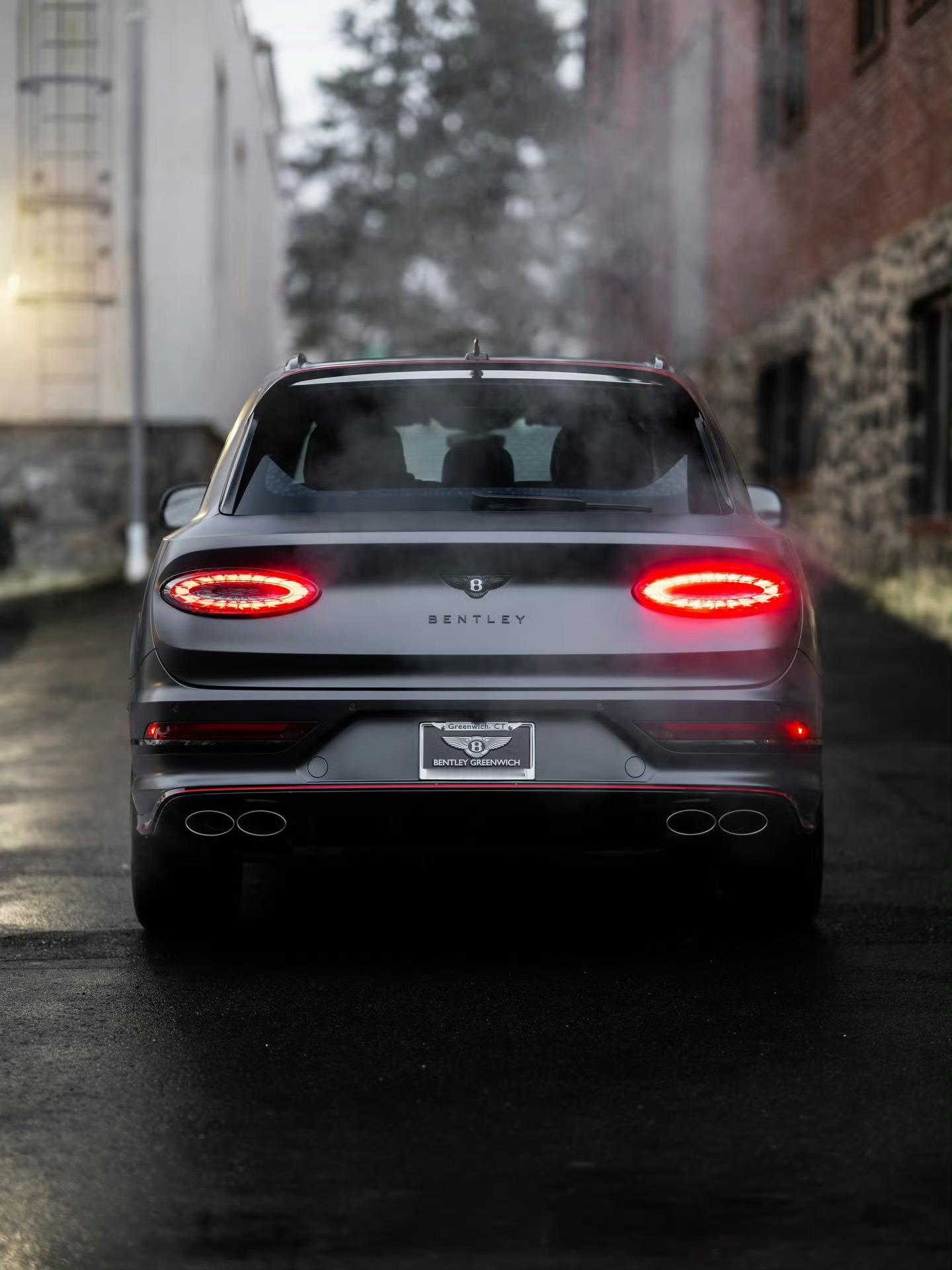 宾利 Bentayga Speed 