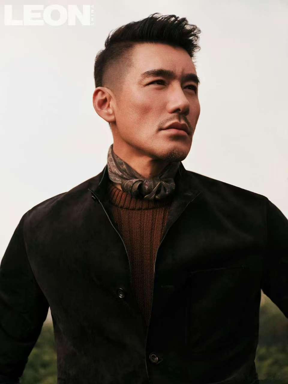  胡兵上任LEON中文版主编从前，他用肢体语言演绎时尚的外在张力；如今，他用思想