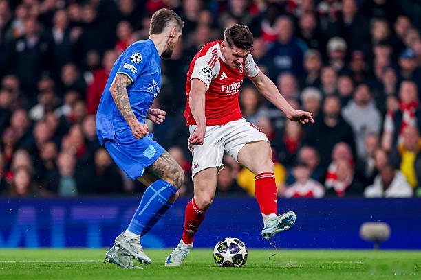 阿森纳vs勒沃库森 虽然这个赛季约克雷斯也吃了不少饼，进了16个球，数据刷得挺光