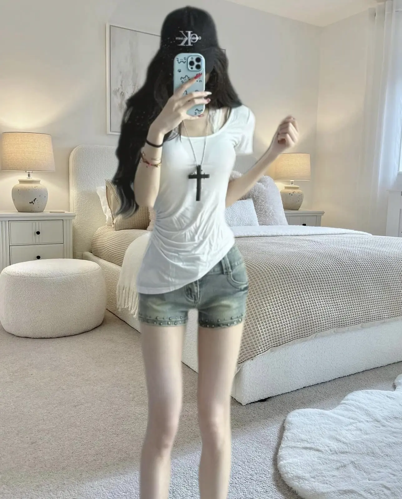 紧身牛仔裤