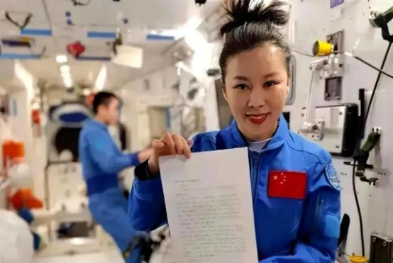 中国空间站坚持全中文界面，被一些人扣上“不国际化”的帽子。可这分明是对生命最大的