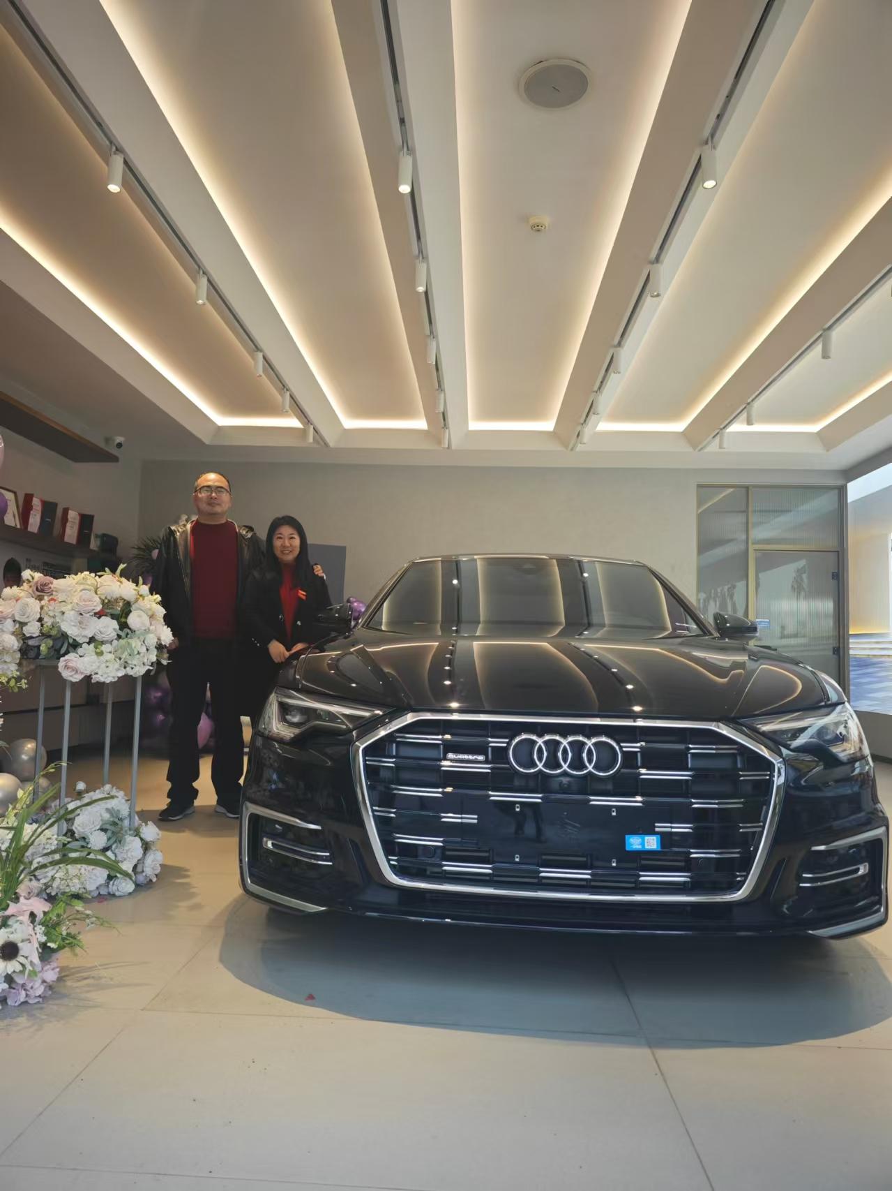 提车已经有一年多了，仍然还能记得提车那天的心情，十分的兴奋和激动，毕竟是人生中的