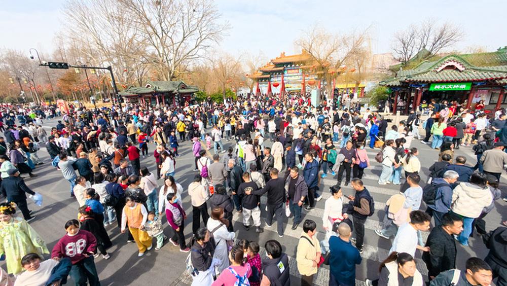 四大领域消费活力持续释放 济南1—2月限上消费同比增长 3.7%-app/#/c