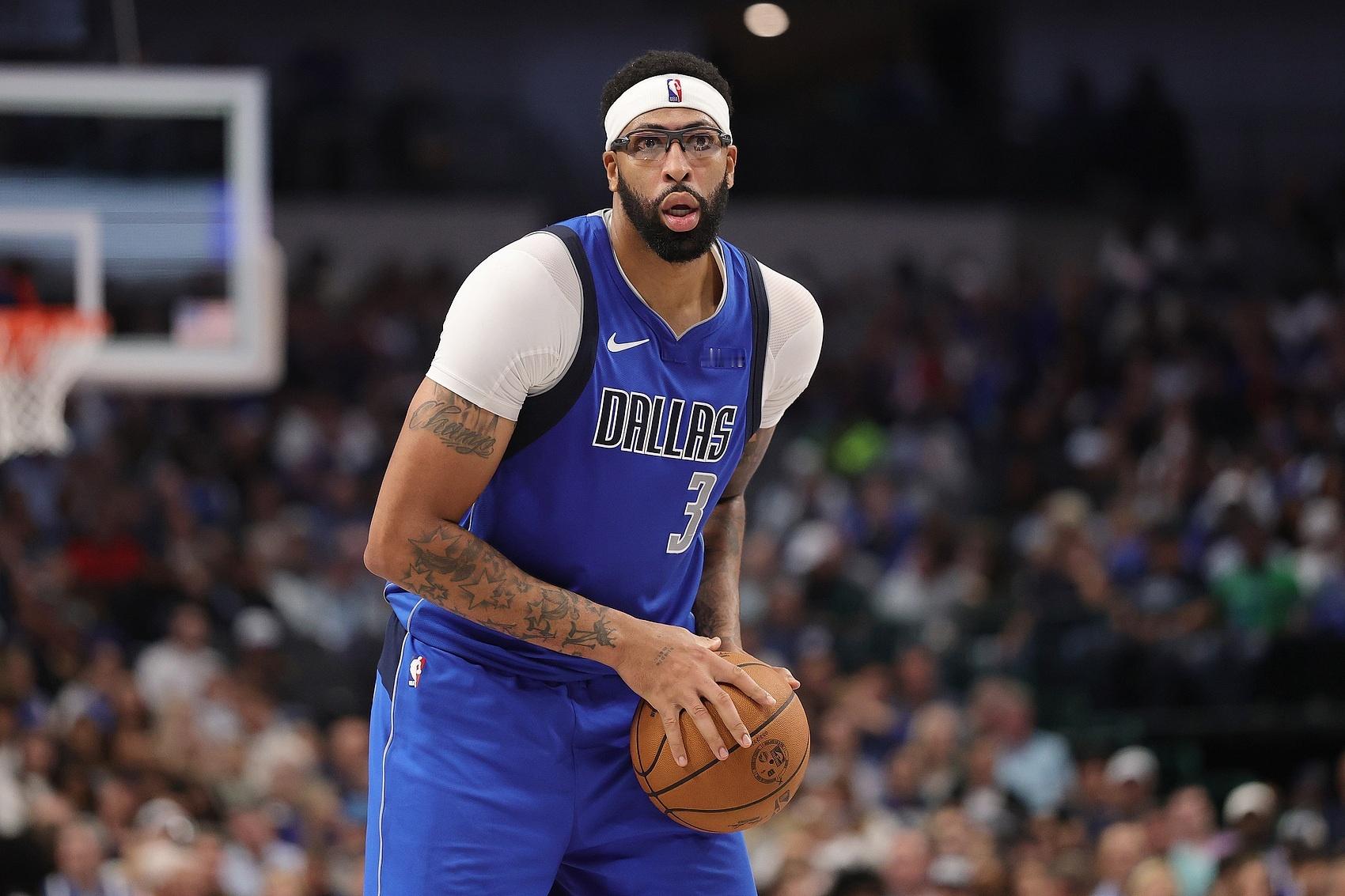 Tim MacMahon：尽管戴维斯在健康状态下仍是攻防两端的统治级力量，但反复