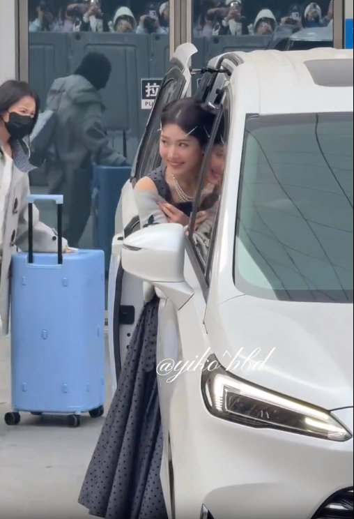 卢昱晓陈星旭录制hi6你好星期六 陈星旭深V造型帅到没朋友，卢昱晓千金风气质超绝