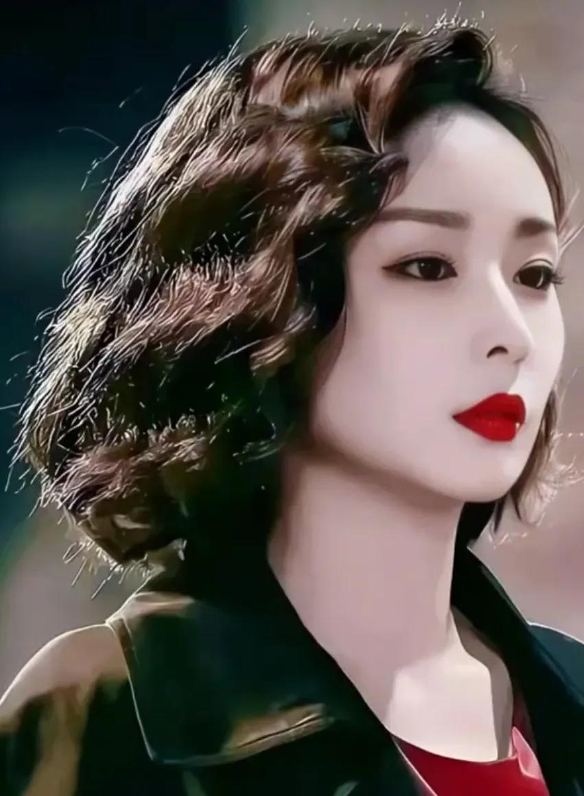  陈书婷的扮演者高叶不是女一号却超越了女一号吸引观众喜爱，高启强的扮演者张颂文同