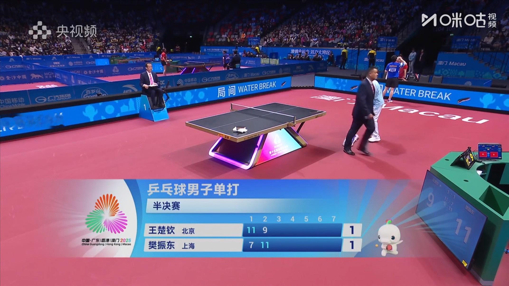 第二局樊振东的落点和衔接真好，拿下一场，1:1打平。 