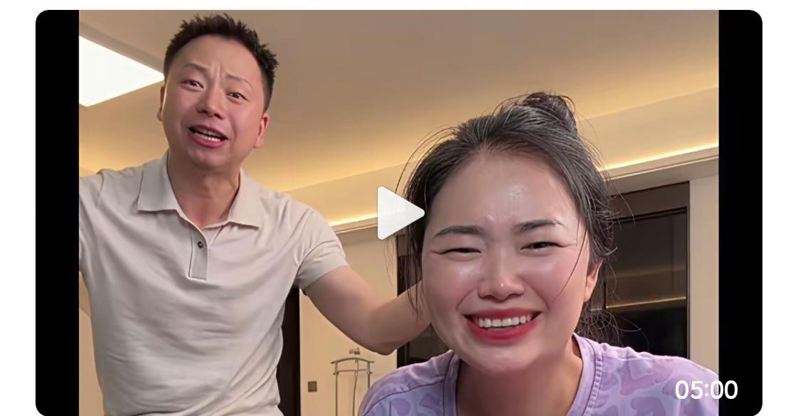 一口气说完有网友说川乡小妹儿的前夫小二娃的现任吴晓慧是超娃的妈妈介绍的亲戚插足小