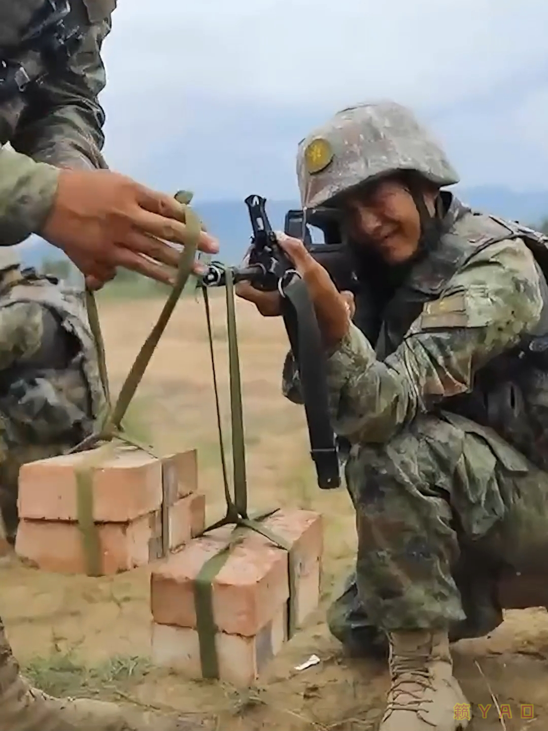 土陆要么不整活，整活就开大，好在目前还没见这么多砖块挂26w的管子上。 