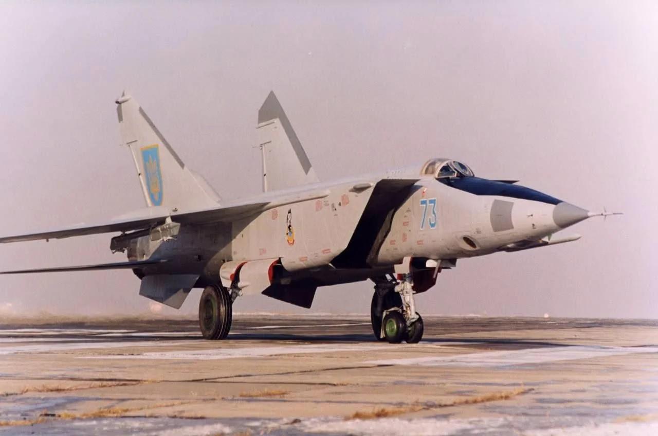 乌克兰空军 MiG-25RBT。
