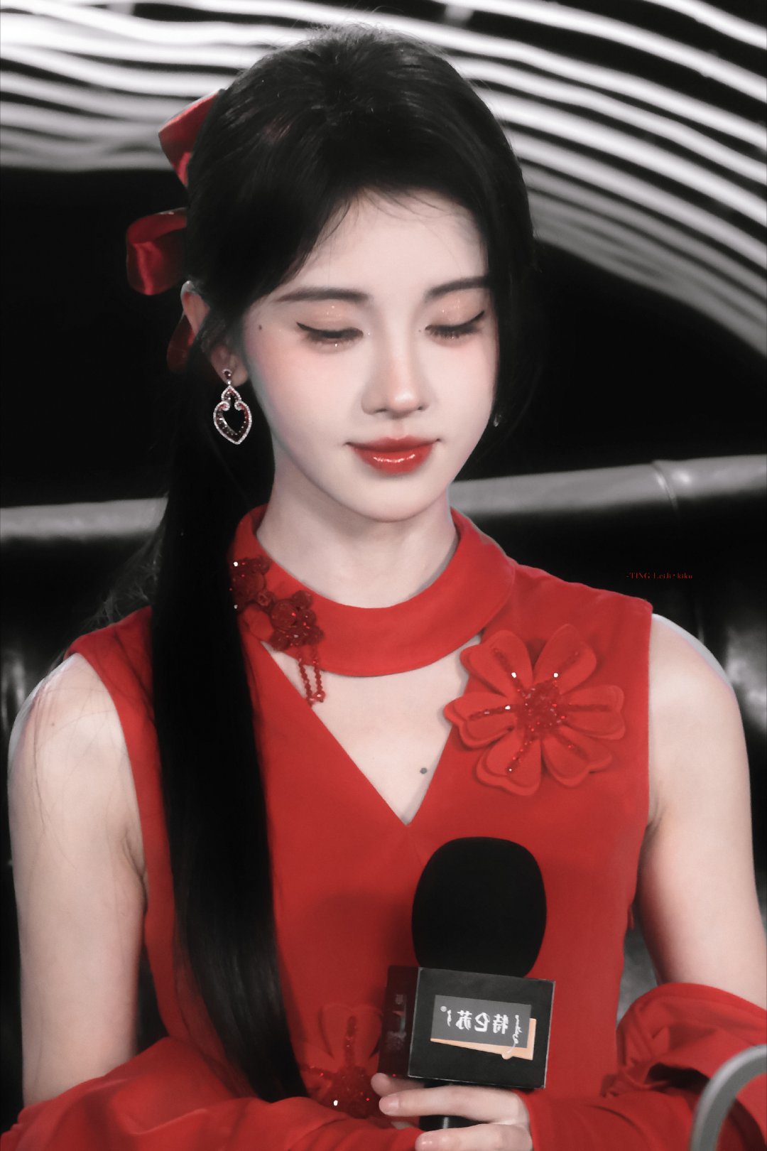 💙鞠婧祎露芜衣💙鞠婧祎上官芷 如果那里艳阳高照，你就留下来。如果那里凄风苦雨