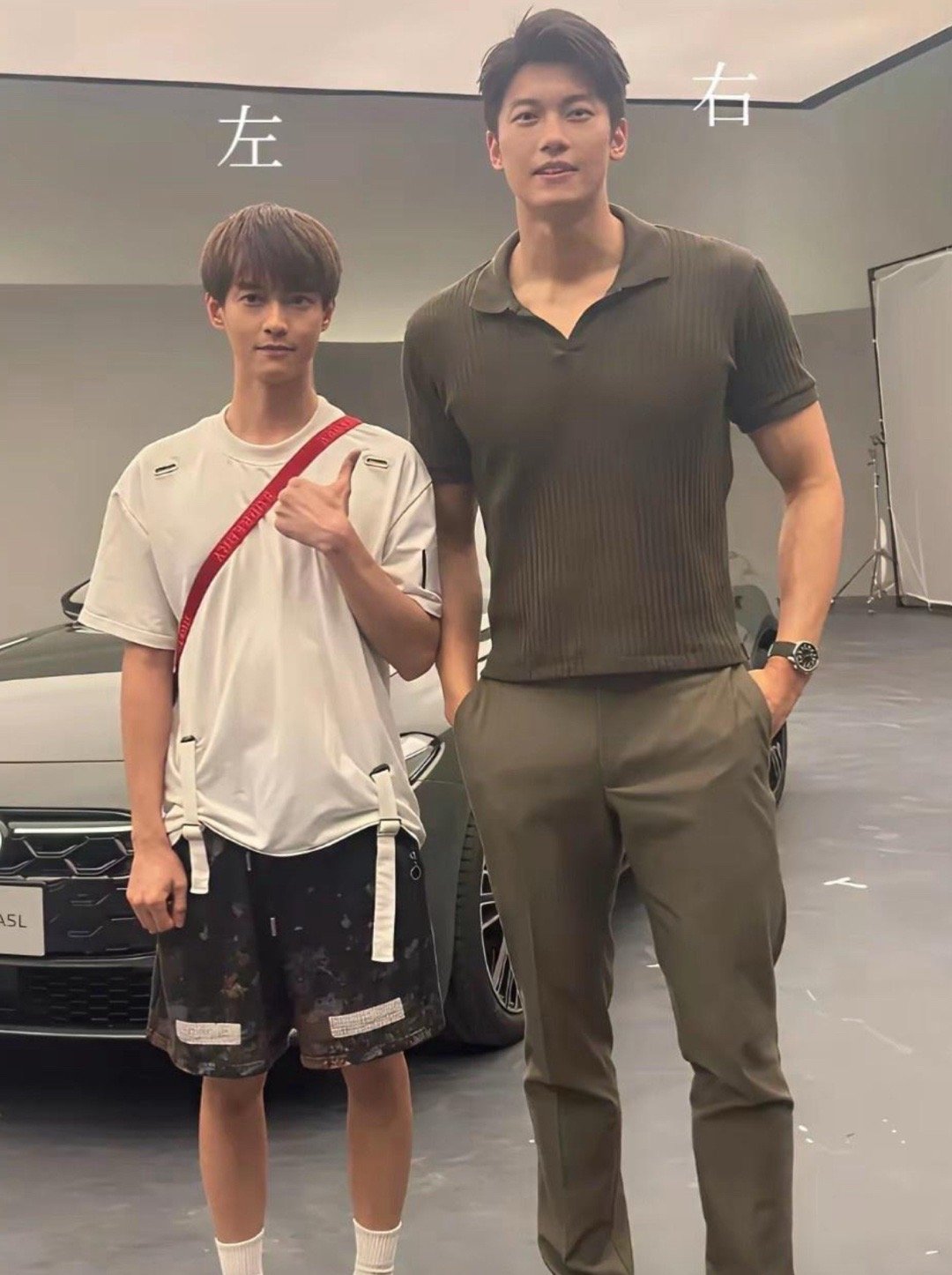 说实话，女孩子可能都会选择左边的，不容易开出大树挂辣椒 