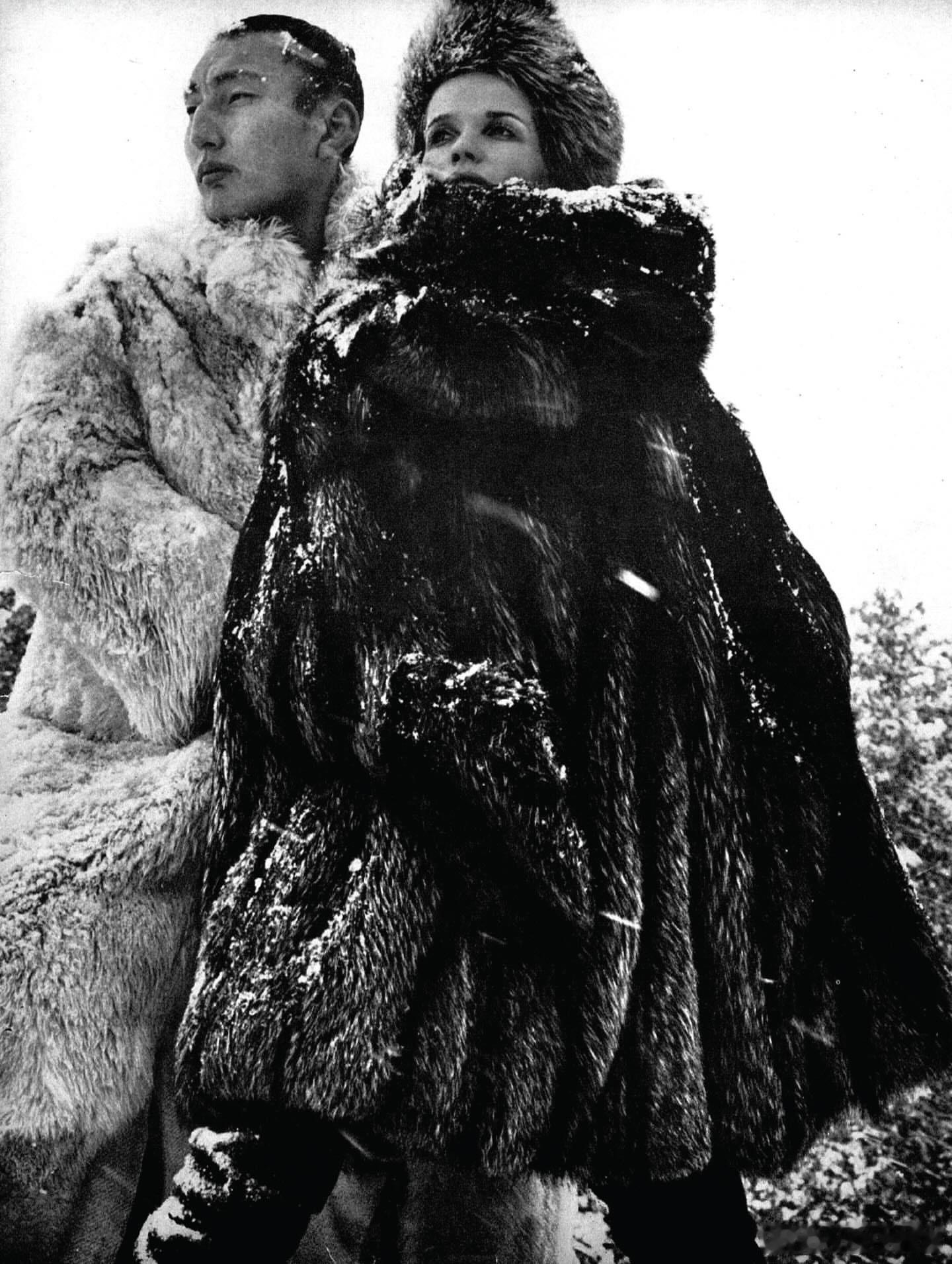 时尚史上花费最昂贵的一组时装大片1966 年 10 月，《Vogue》杂志为了拍