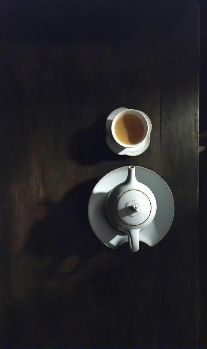 心性的修行，从来不在远方，而在当下的一言一行，一念一息，守心自安。—— 安读舟 