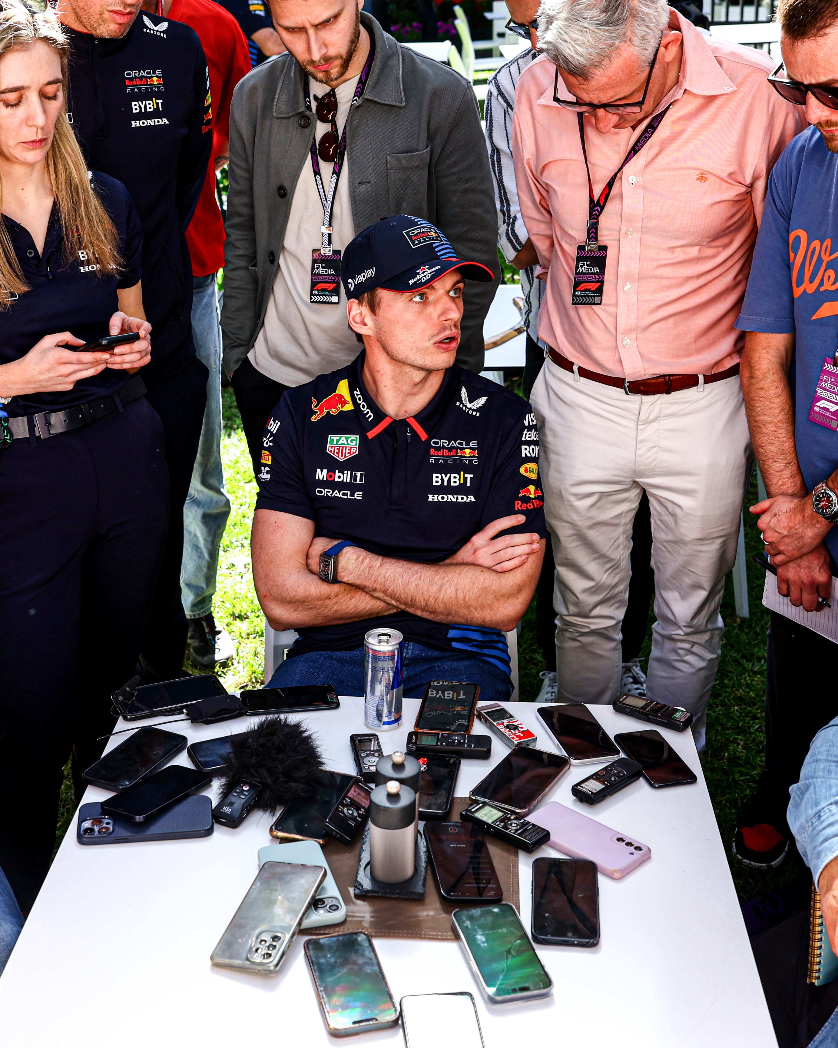 f1 维斯塔潘解释了他为何在日本站的媒体采访中当场“请走”一位英国记者：“去年我