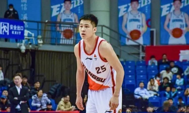 随着江苏男篮108：110不敌福建男篮，本场比赛暴露出3个可笑的事实。

1. 