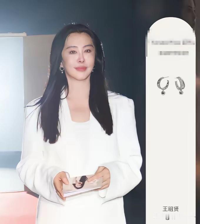 59岁王祖贤其实没有变，年轻时也是长这样，美人三分龅，她花期太短，不到三十岁的时