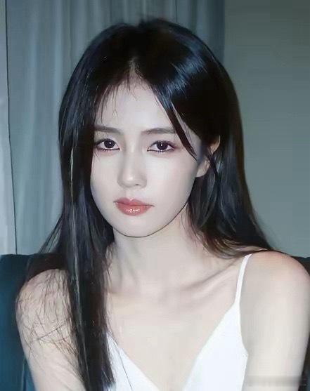 蒙淇淇向白鹿道歉这反转来得也太快了吧！蒙淇淇这是咋了？前几天不是很硬气喊话白鹿吗