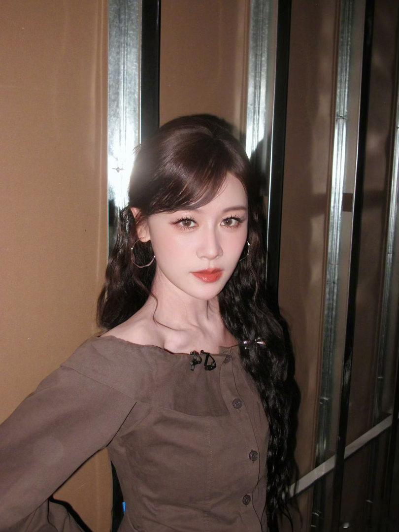 叶一茜 最长的电影 叶一茜现场回应亲亲组各跳各的 叶一茜唱什么歌都好好听，从初舞