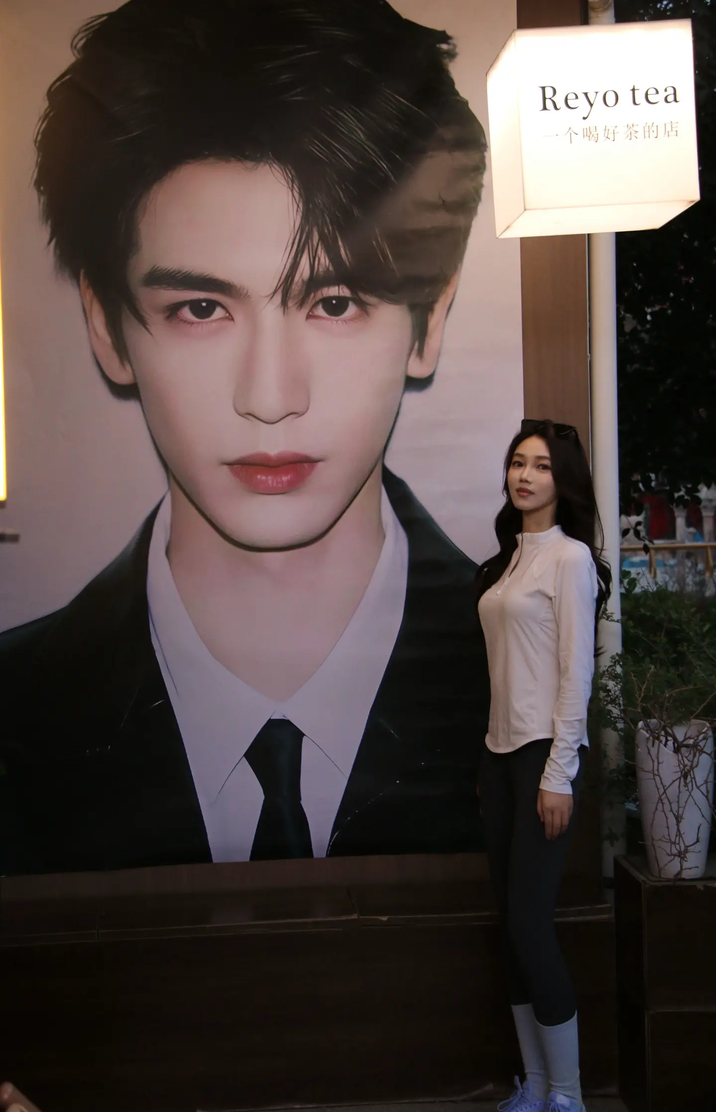 我记得混乱里的笑声，伸过手来的鼓励， 我镜头下，你的眼睛