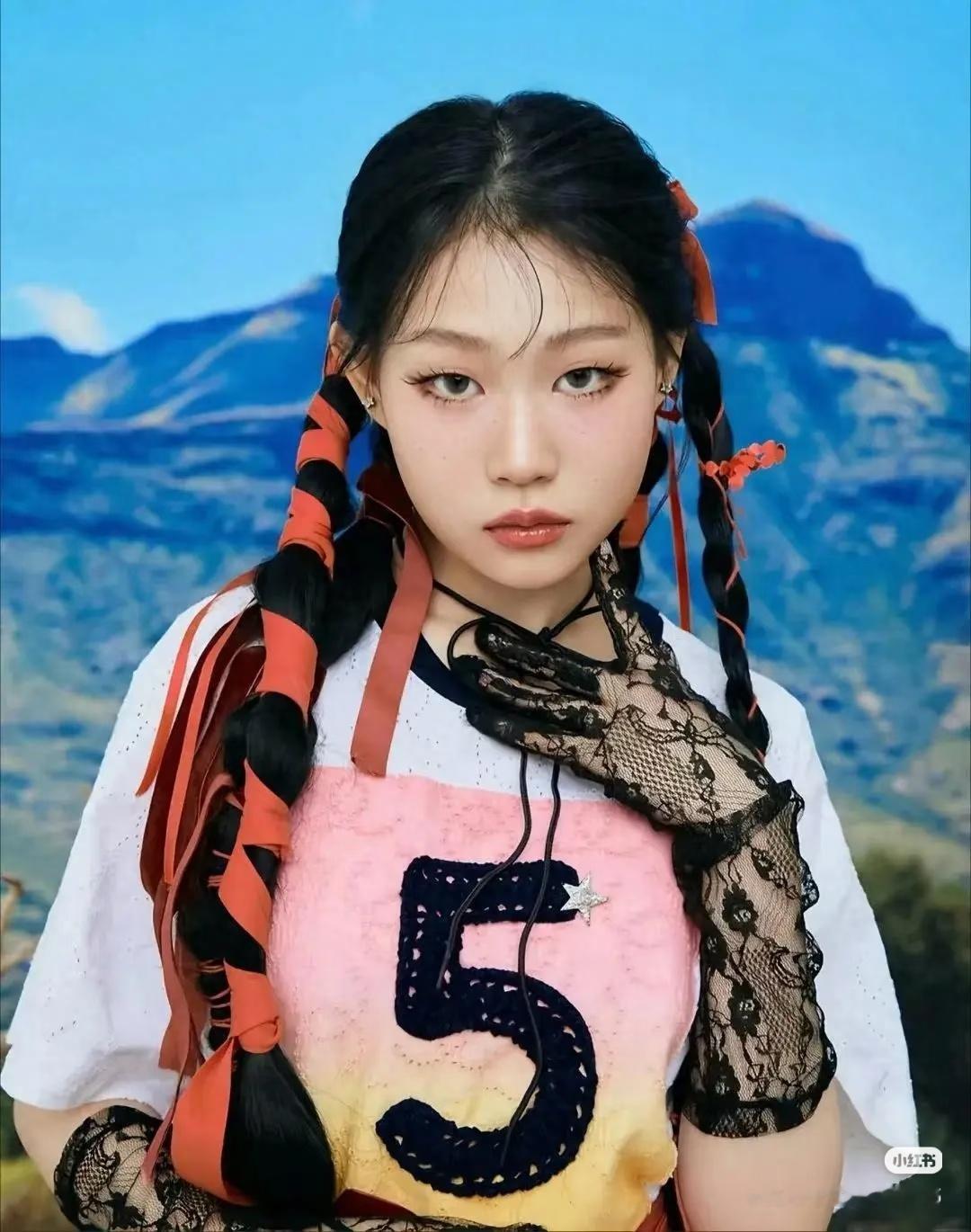 沈佳润骨折妹妹还是得注意安全啊，在练舞的时候骨折了，但还是完成了打歌舞台，真的很