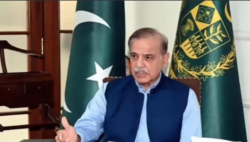 “巴铁签了特朗普的‘和平委员会’，中国当天就亮剑表态，这到底是兄弟阋墙，还是高手