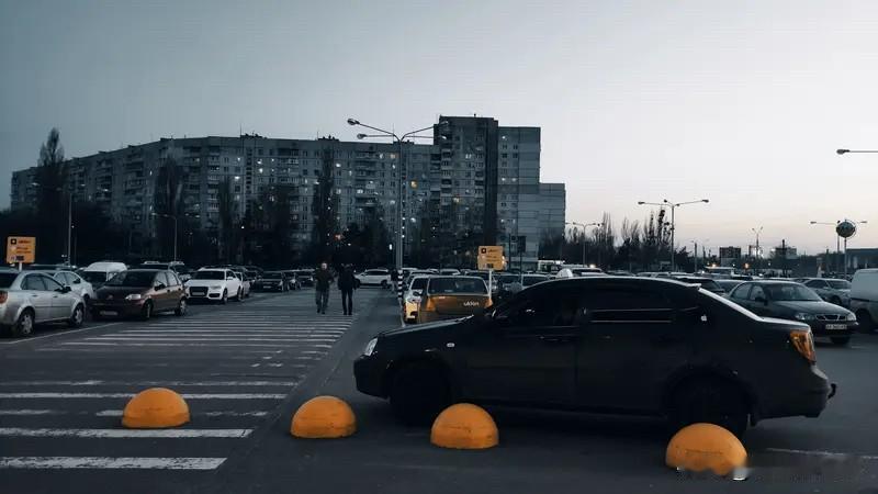 如何用方言表达“吝啬”呢?
抠门，我们就叫抠门，小气，大多时候会说小气，证明一个