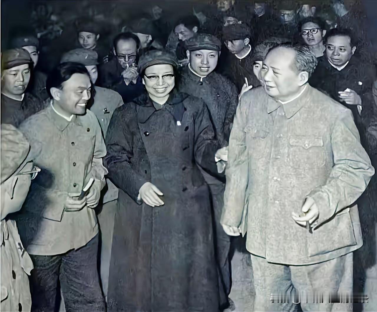 毛主席缔造了伟大的中国共产党！缔造了伟大的中国人民解放军！缔造了伟大的中华人民共