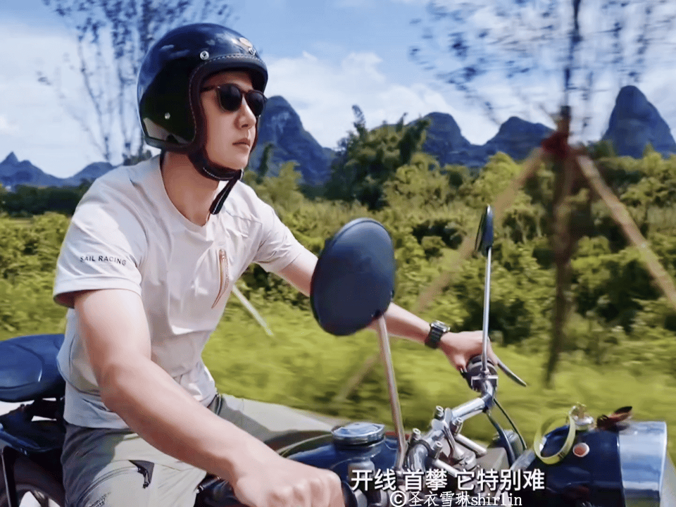 要不然怎么说王一博肖战是一对儿呢！ ​​​