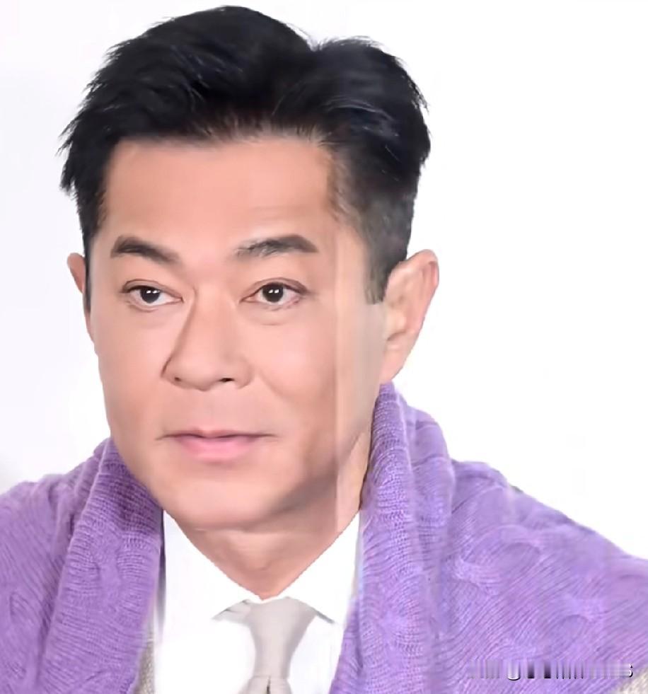 天呐，
男神古天乐最近状态变化好大，
感觉有点显疲惫。
其实他年纪不算大，
但对