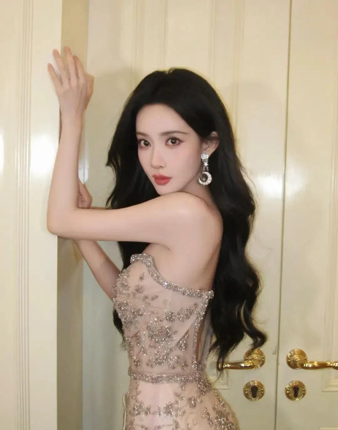 孟子义高考成绩512分？孟子义辟谣

近期，孟子义的高考成绩512分在网络上引起