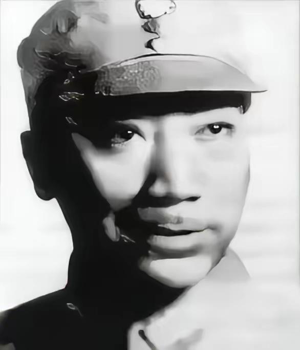 1940年，丁履贞端着搪瓷缸子递过去，手直哆嗦。傅胜蓝眼皮一抬，嘿了一声：“抖成