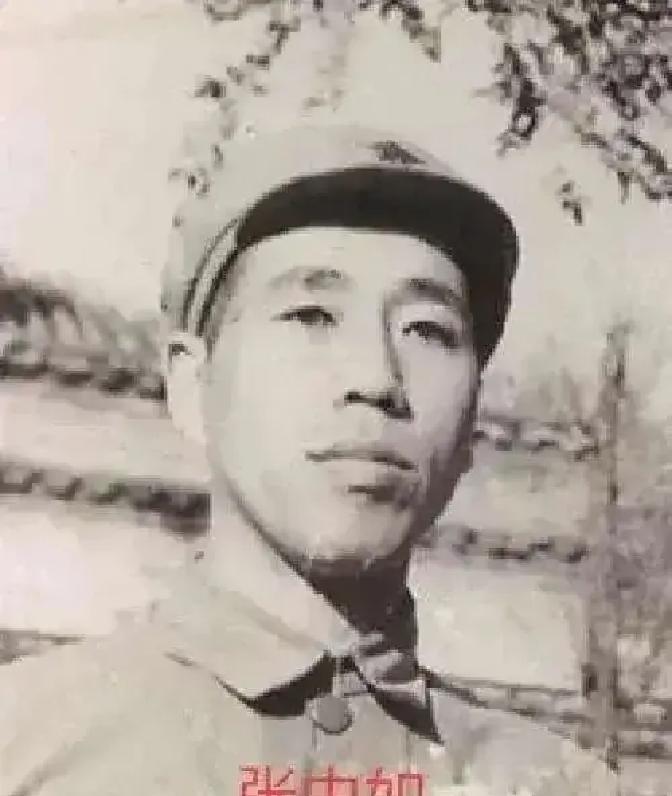 1943年，一名八路军营长在医院躺了一年，前后做了7次手术，伤口依旧反复，甚至一