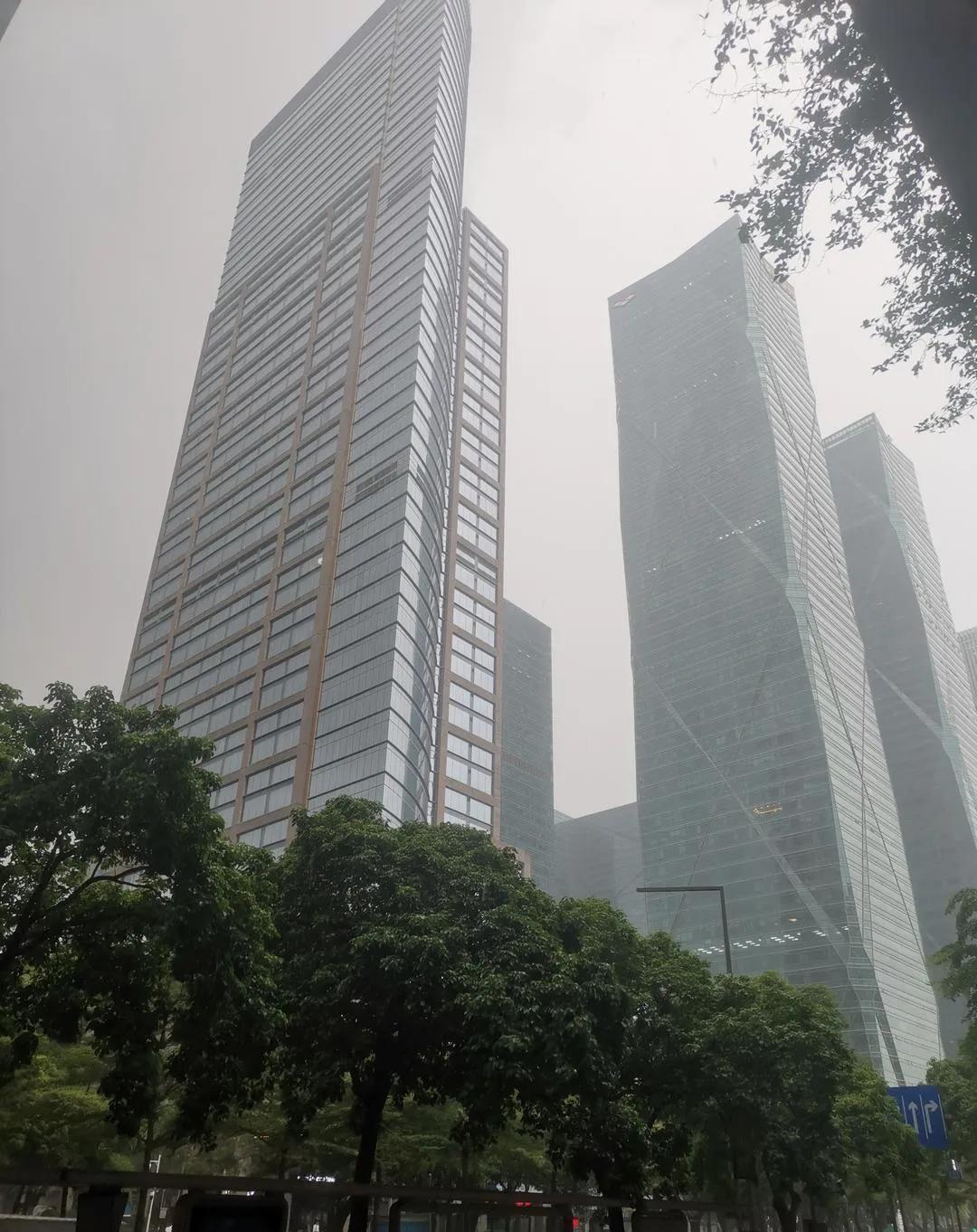 一位大学退休教授说过这样一段话:刚入社会的年轻人一定要明白一个道理，不会有比你厉
