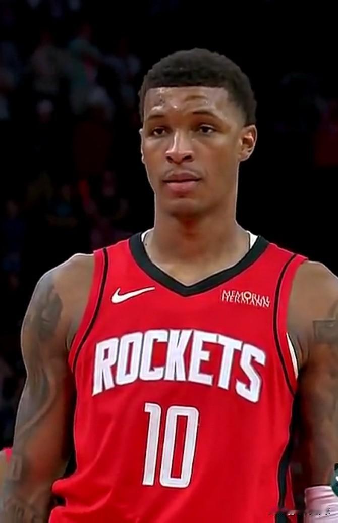 继续保持下去！！！
贾巴里史密斯最近4场比赛的投篮命中率和正负值！！！
客场打篮