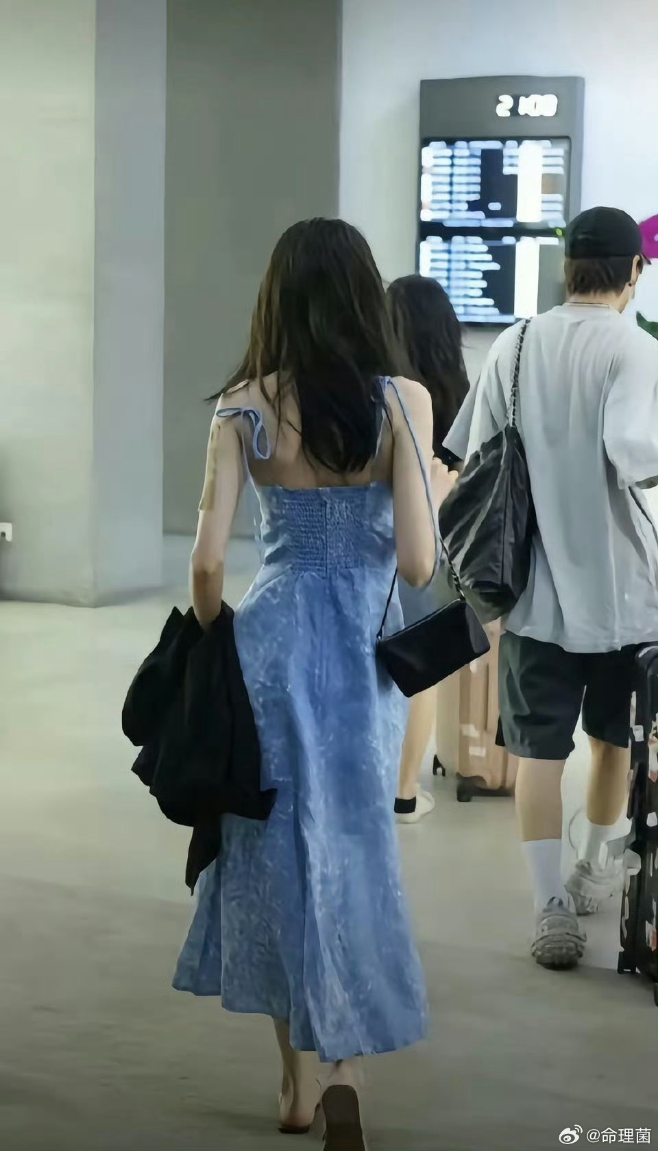 曝迪丽热巴6月解约热巴后援会说我们都非常爱你牵挂你平安归来 收获自由 