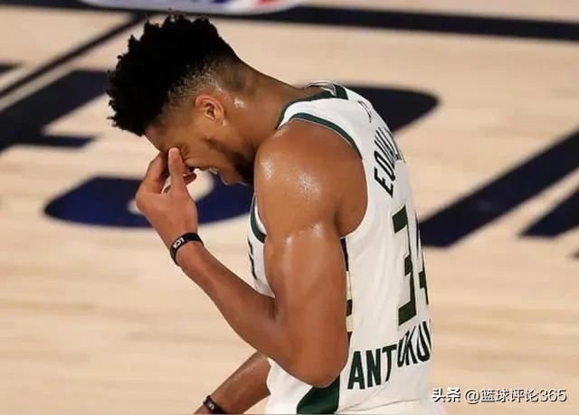 放我走吧！第三节89-87领先，末节仅得8分最终97-120落败，这样的球队还能