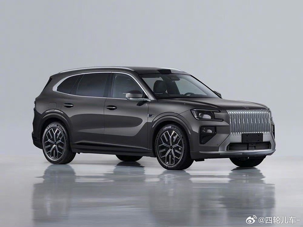 汽车  极氪8X采用年轻化设计，与9X大有不同！车长5100mm，轴距3069m