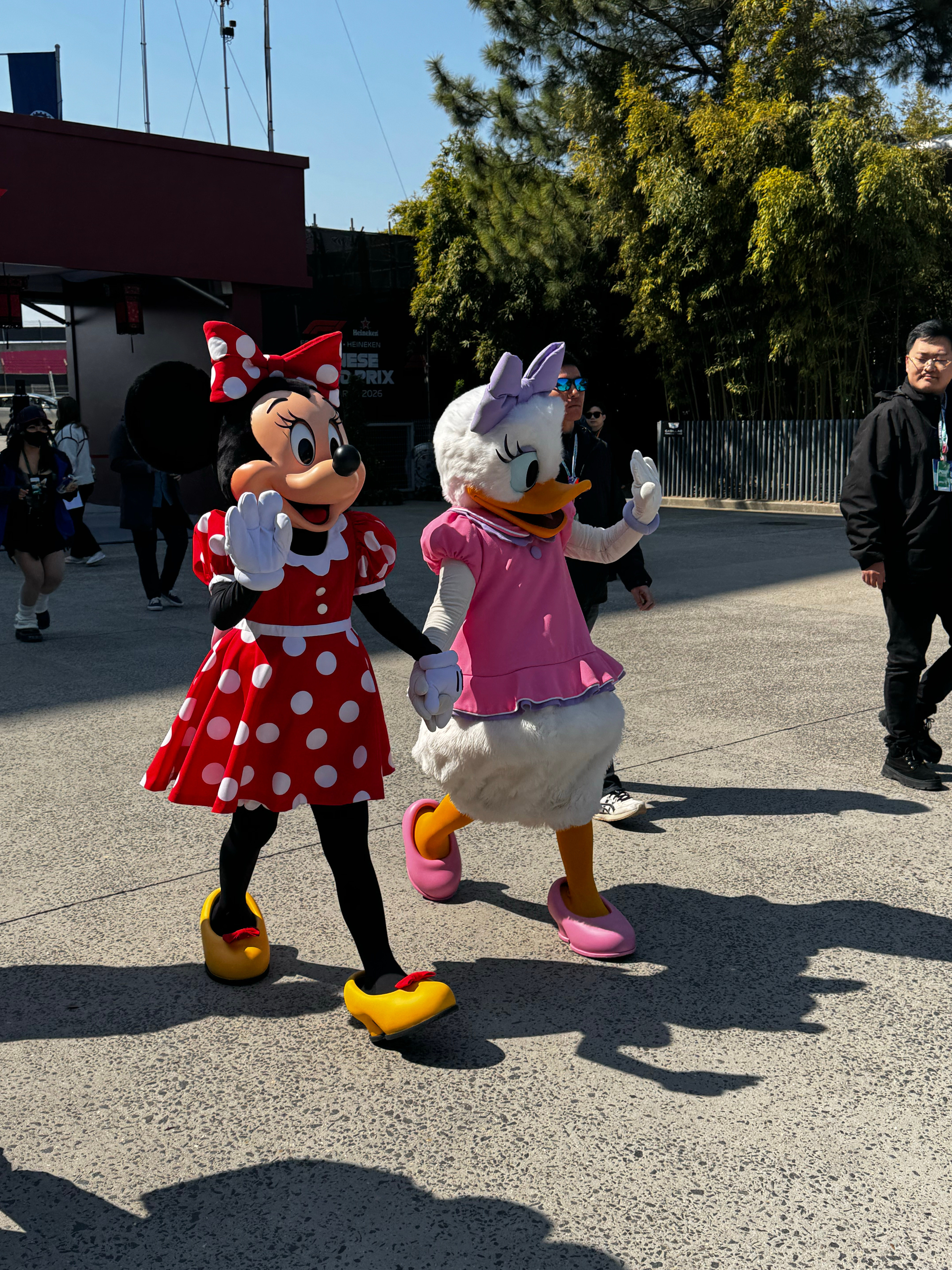 米老鼠和唐老鸭来围场了f12026f1中国大奖赛