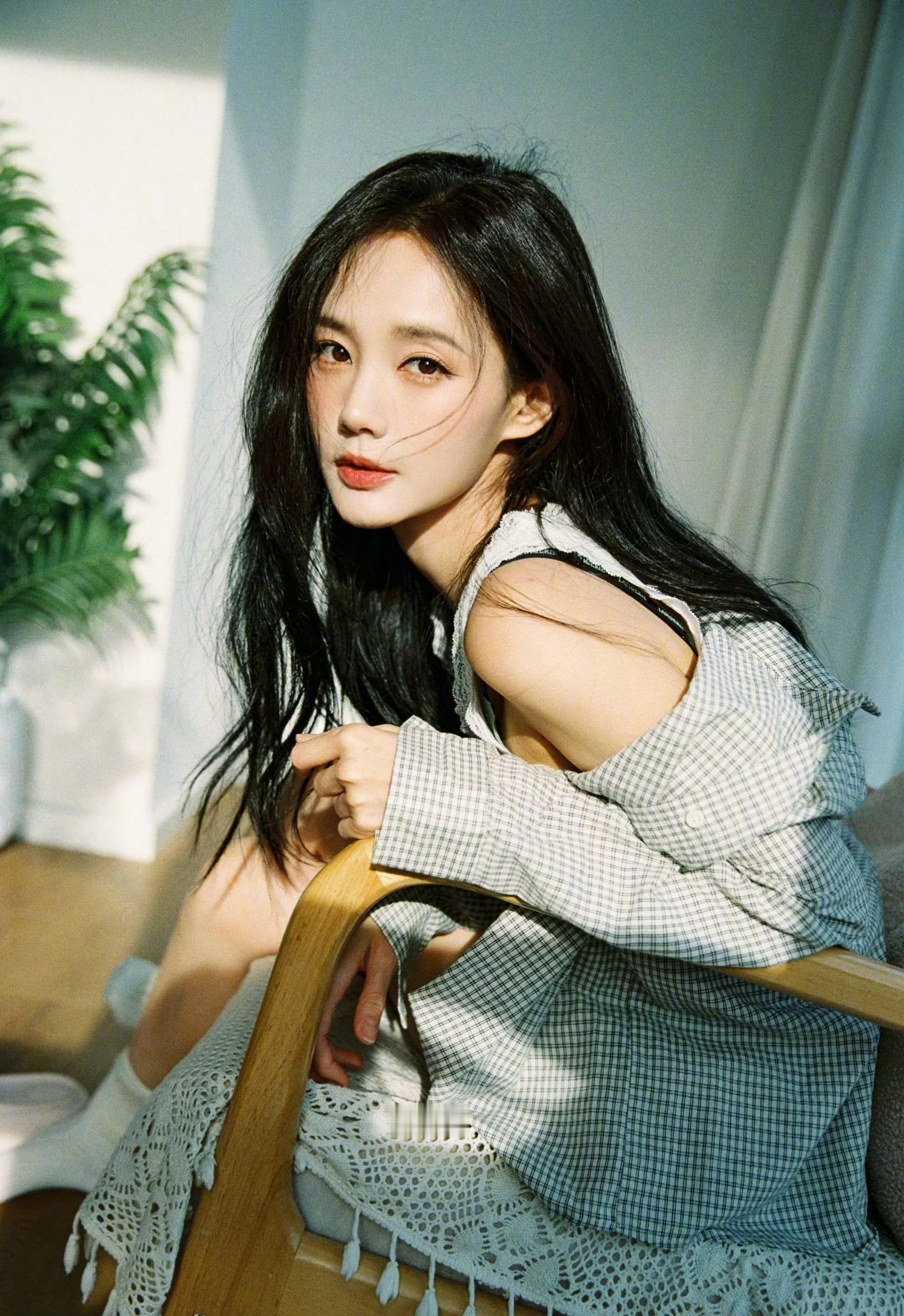李一桐夏日写真🍉🫧 ​​​