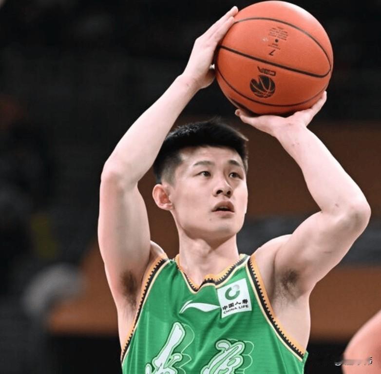 威尔斯谈王岚嵚：

“他今晚打得很棒。”

“关键时刻，命中关键三分。”

“我