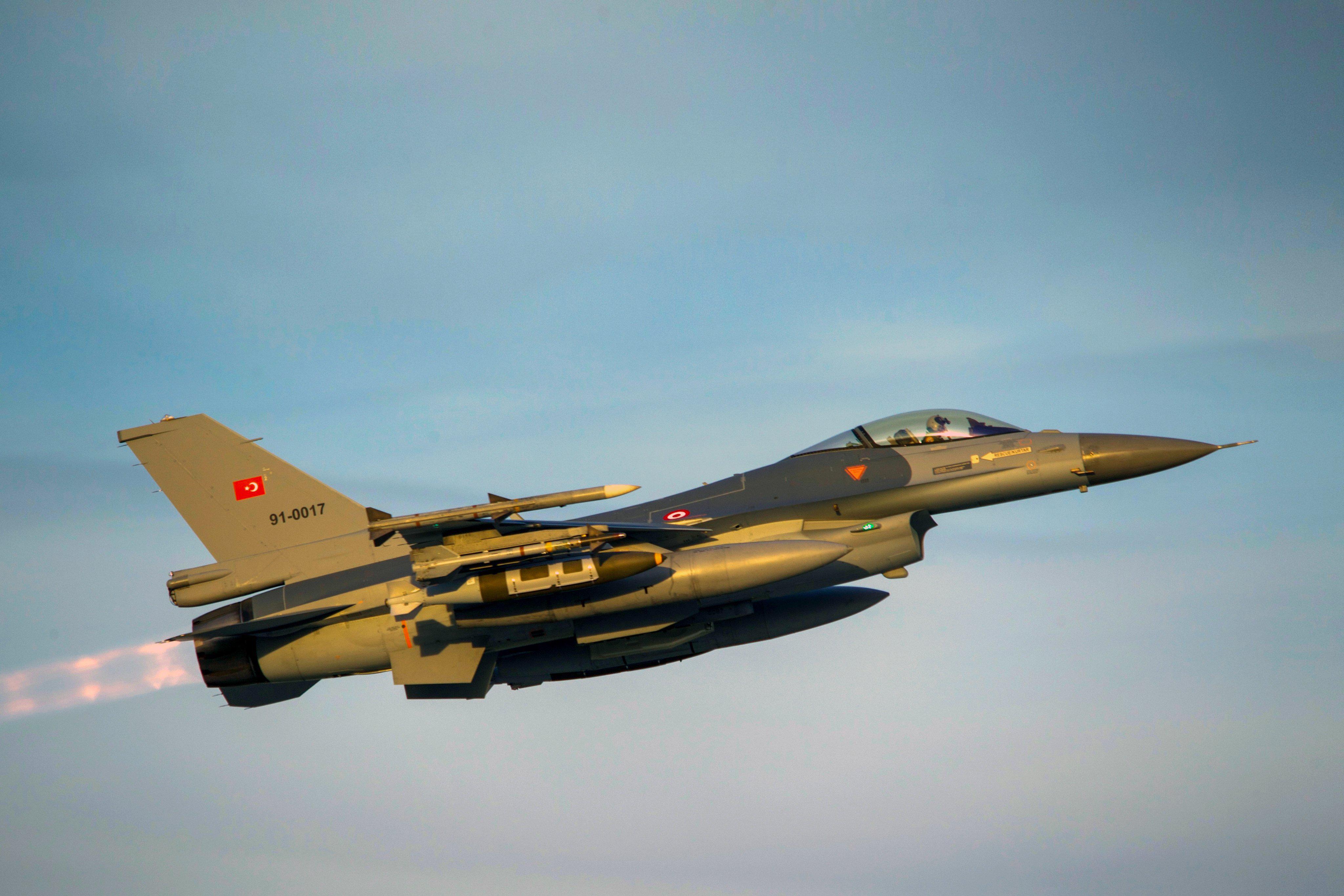 今日战隼 早安战隼，角度和光线类似的土耳其和希腊战隼好图分享军用飞机信息汇 不仅