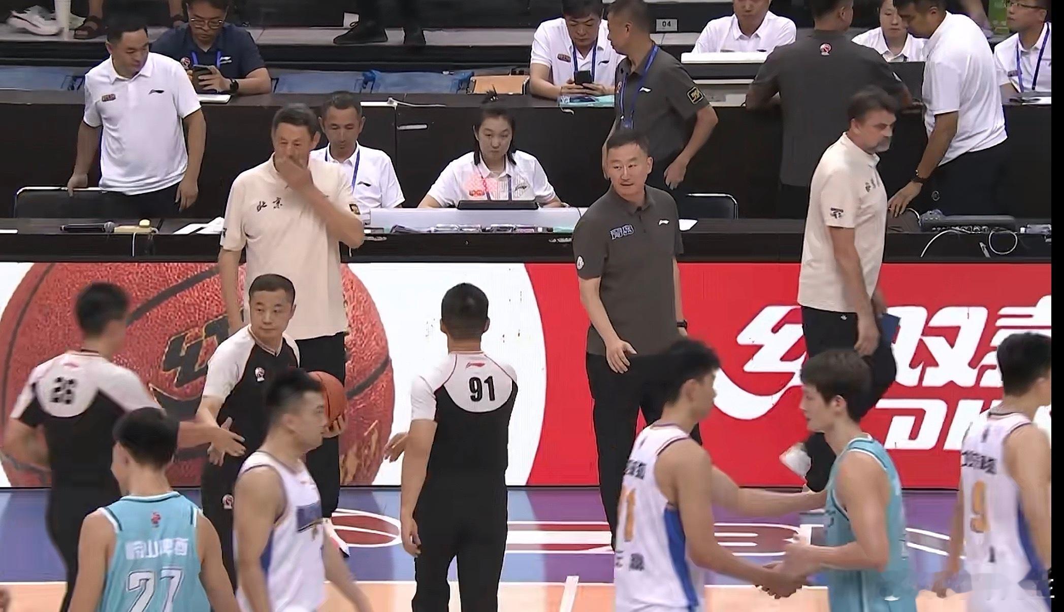 CBA夏季联赛 北京男篮vs青岛男篮最后一场遗憾输给北京，也没什么遗憾的，北京几