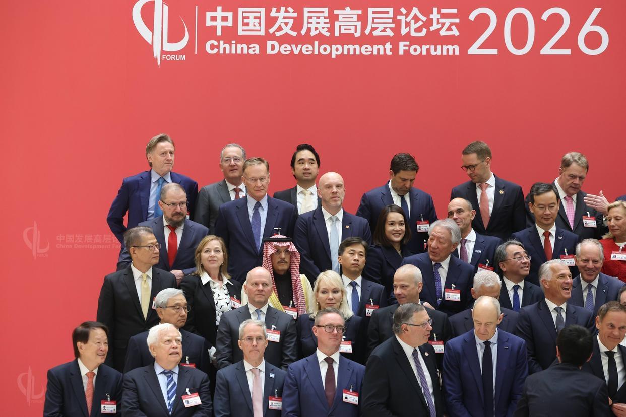 世界越不确定，外企越坚定深耕中国。
           3月22日，梅赛德斯-