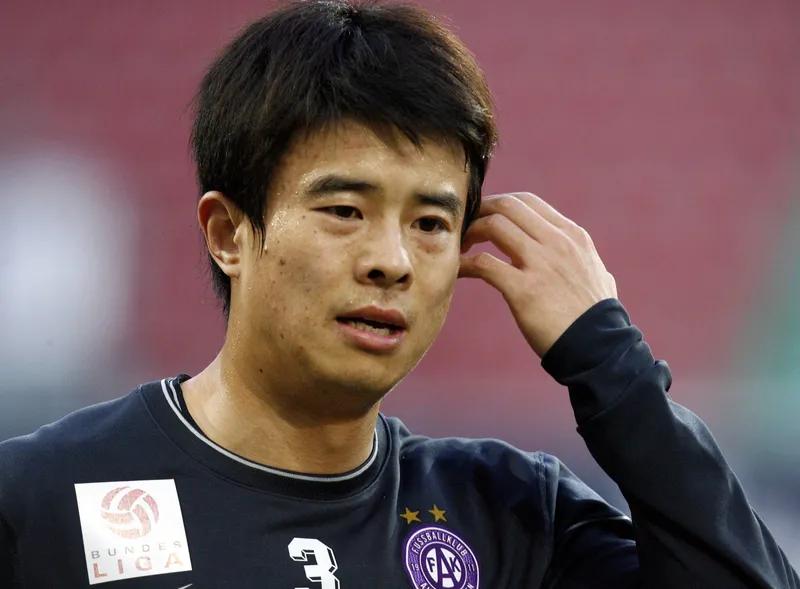 孙祥只是球队一名合格的中规中矩的管理者，但在中国职业足球的大环境里，他竟然成了凤