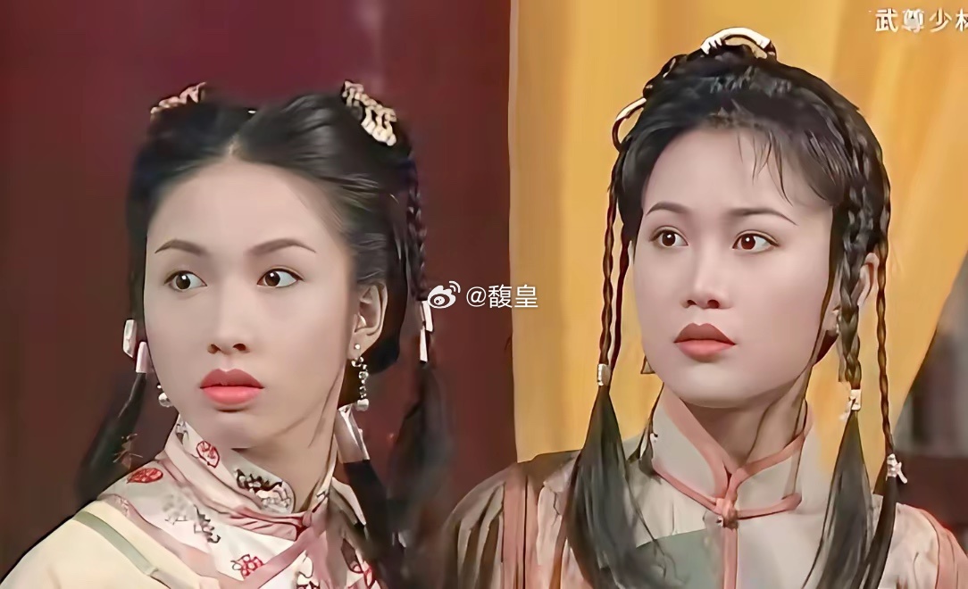 这部剧黎姿是女主，梁小冰是女配，可同框对比，女主居然看着像丫鬟，造型气场差距真的