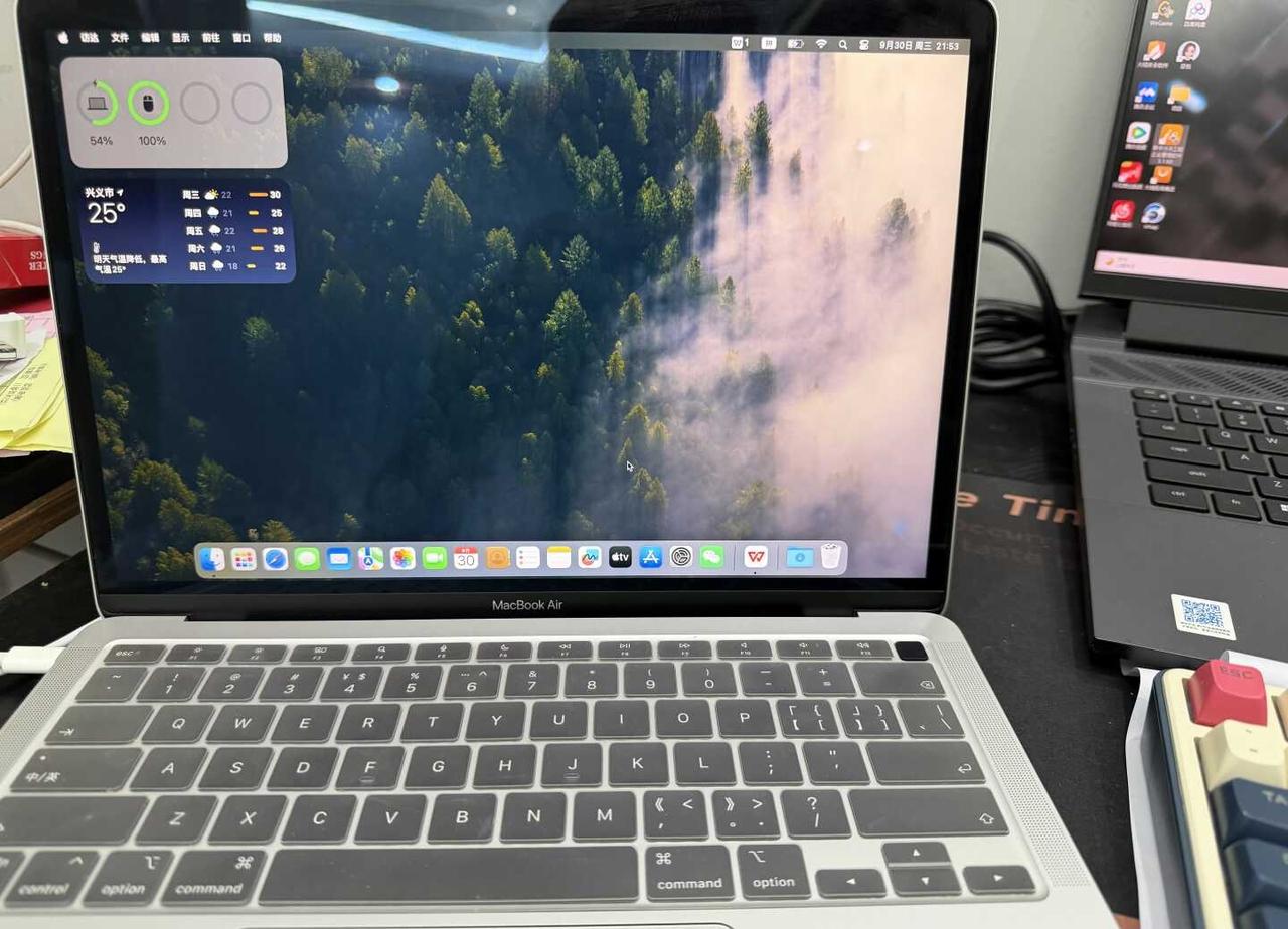 出苹果air13M1，电池99，循环次数2位数
macbook macbook 